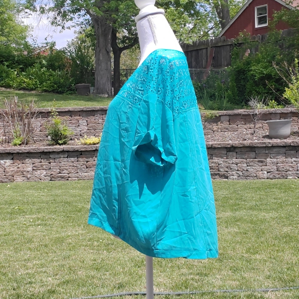 🌟 3 for $15 Deal! 🌟Attention blue green short sleeve blouse XL - Picture 2 of 8